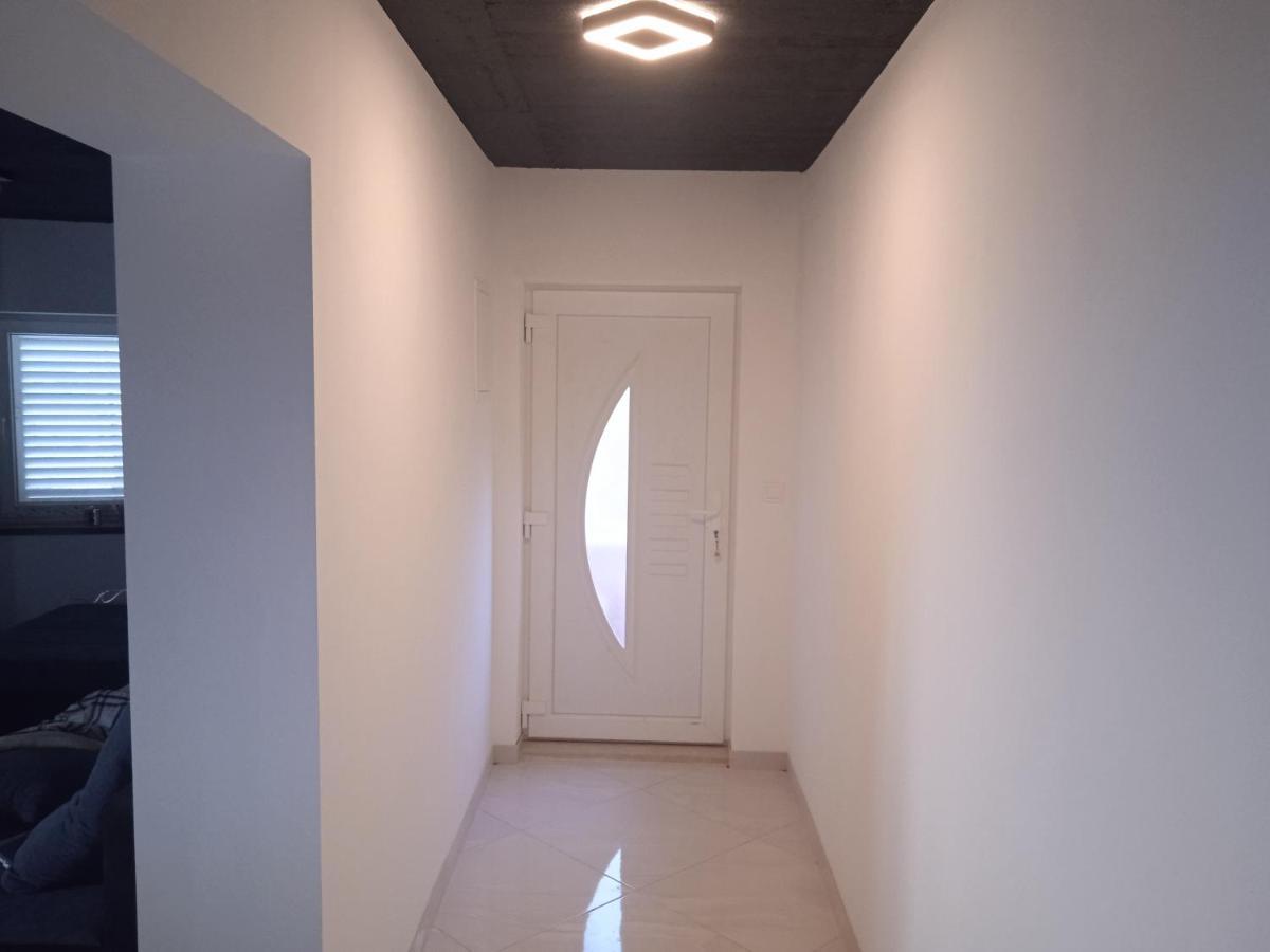 Anton Apartment Povlja  Exterior photo